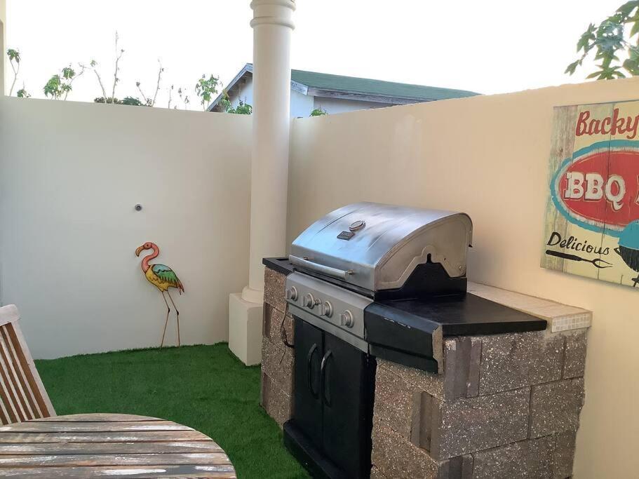 Cozy 1-Bedroom Apartment Minutes Away Drive To Mangel Halto Beach Savaneta Exterior photo