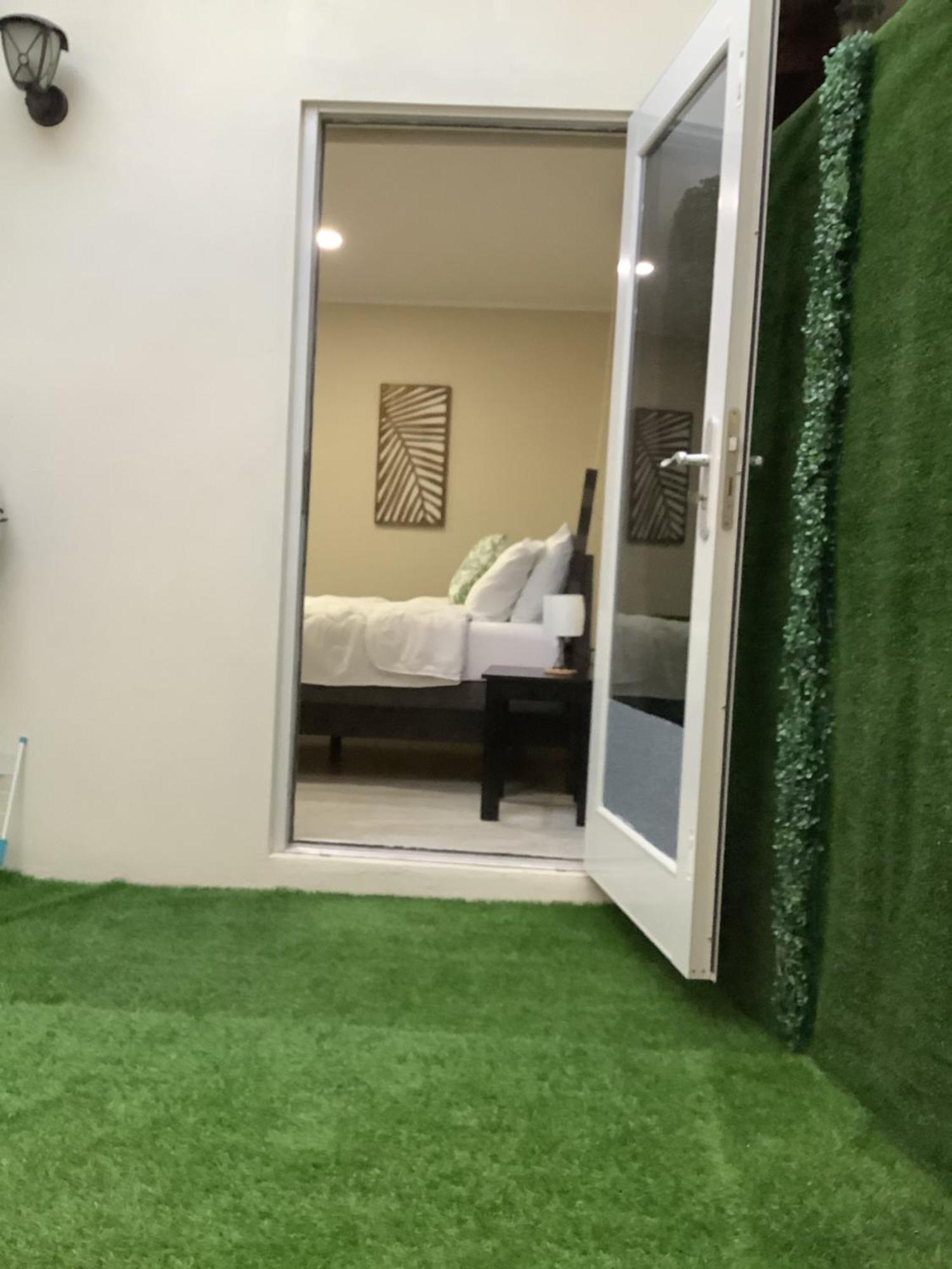 Cozy 1-Bedroom Apartment Minutes Away Drive To Mangel Halto Beach Savaneta Exterior photo
